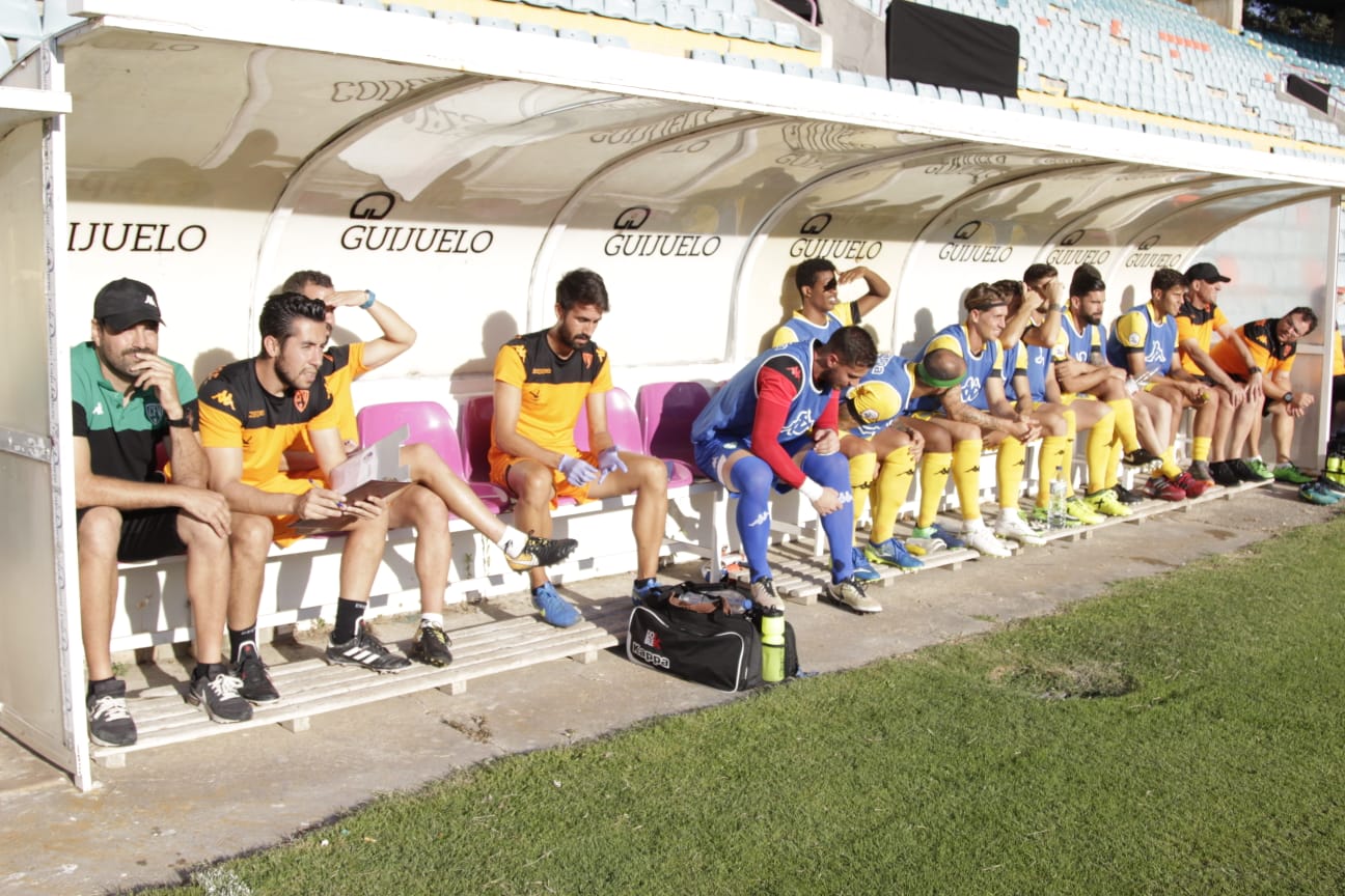 Fotos: Presentación del CF Salmantino ante el Villanovense