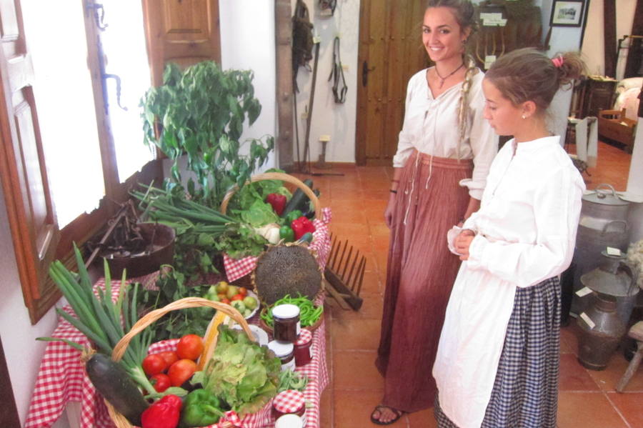 Fotos: Tordehumos celebra el Mercado artesanal de Tierra de Campos