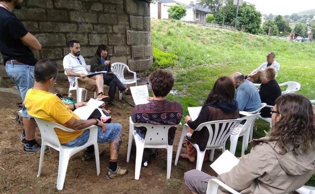 Una de las reuniones de la Coordinadora Rural con asociaciones de la provincia de Zamora en su recorrido por las diferentes comarcas.