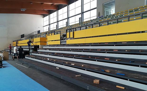 Las gradas del nuevo pabellón de Nava de la Asunción. 