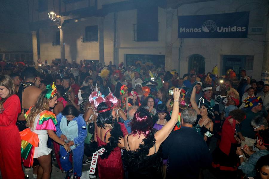 Fotos: Fiesta de Fin de Año en Baltanas