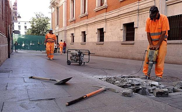 Catas en la calle Jesús el pasado mes de julio. 