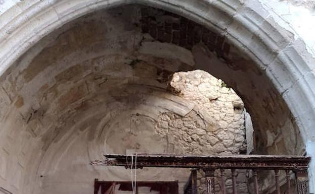 Los vecinos de Fuentes de Cuéllar recogen firmas para rehabilitar la iglesia