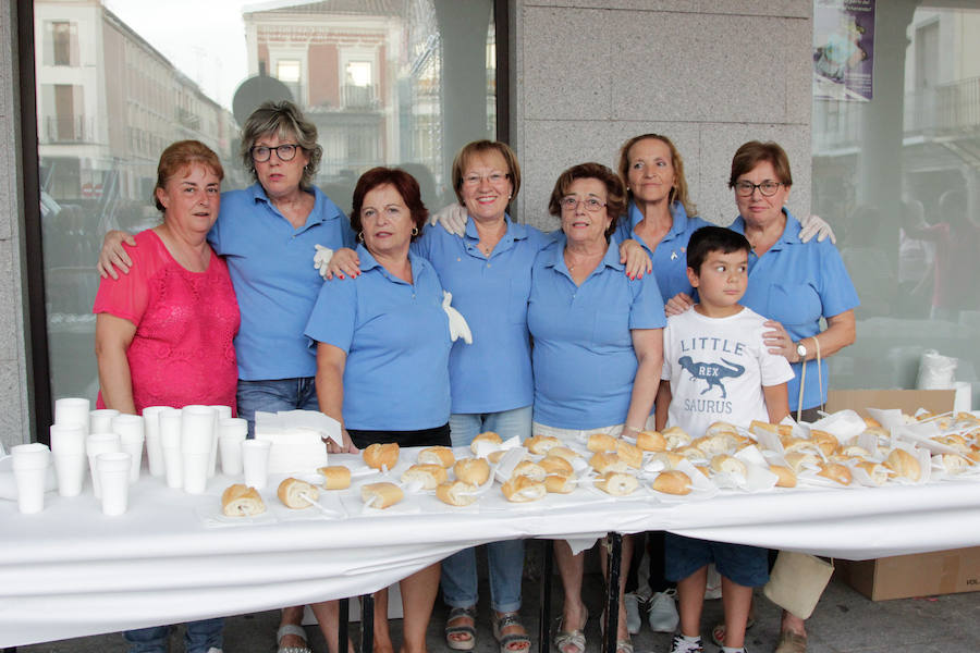Con una degustación de carne de novillo en la plaza de la Constitución, la localidad despedía ayer sus fiestas