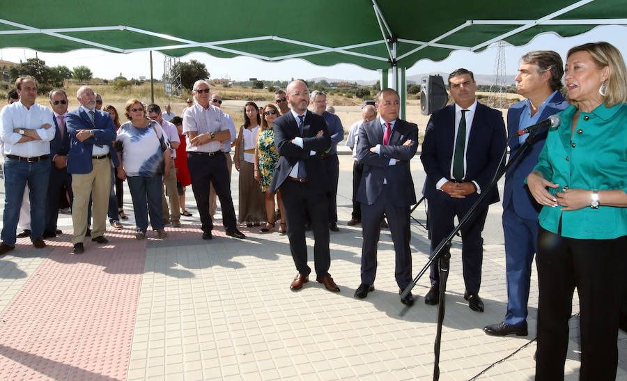 Fotos: La consejera Pilar del Olmo en la inauguración del polígono Valdeherrera en Villacastín
