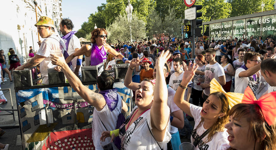 Fotos: Desfile de peñas en las fiestas de Valladolid 2018