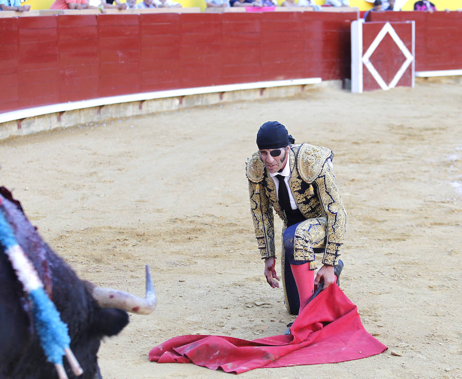 Fotos: Juan Jose Padilla se despide de la plaza de toros de Palencia