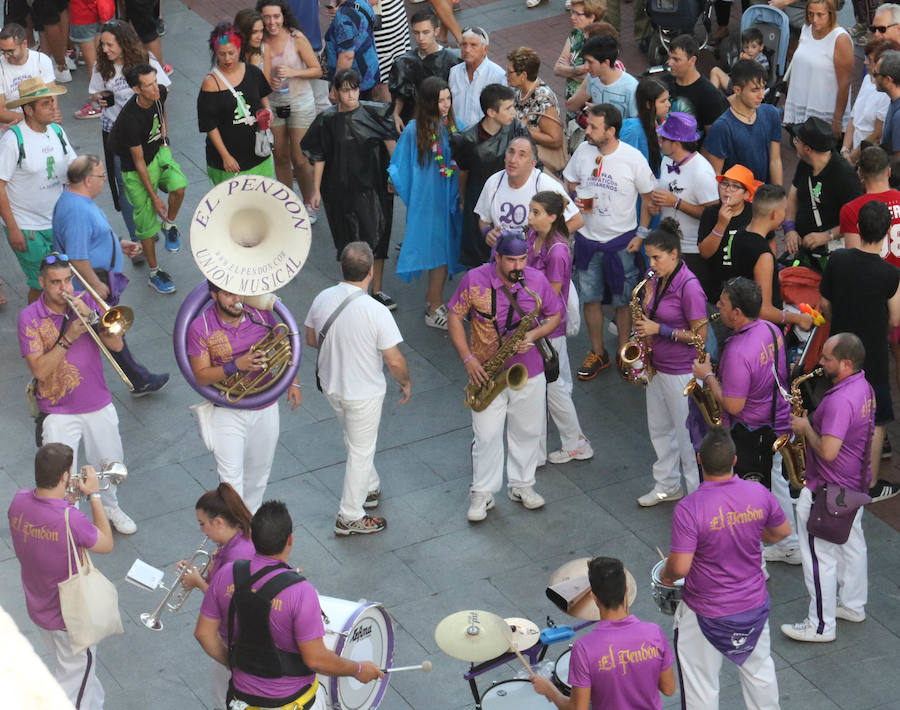 El escritor da el pistoletazo de salida a las fiestas de Valladolid con un emotivo discurso en el que presume de ciudad.