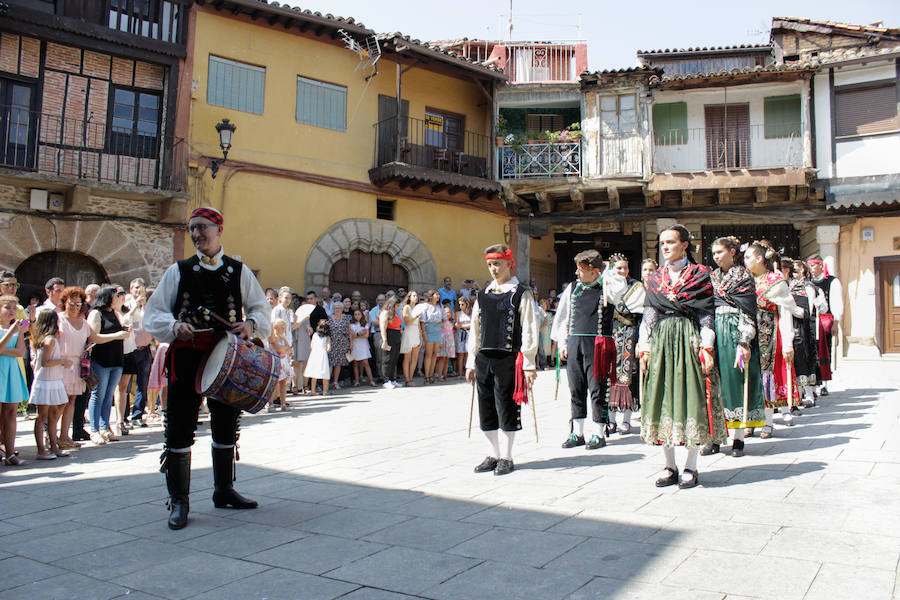 Fotos: Las cintas y el paleo animan Sotoserrano