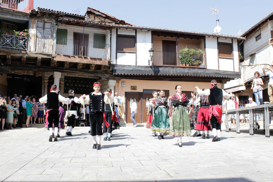 Fotos: Las cintas y el paleo animan Sotoserrano