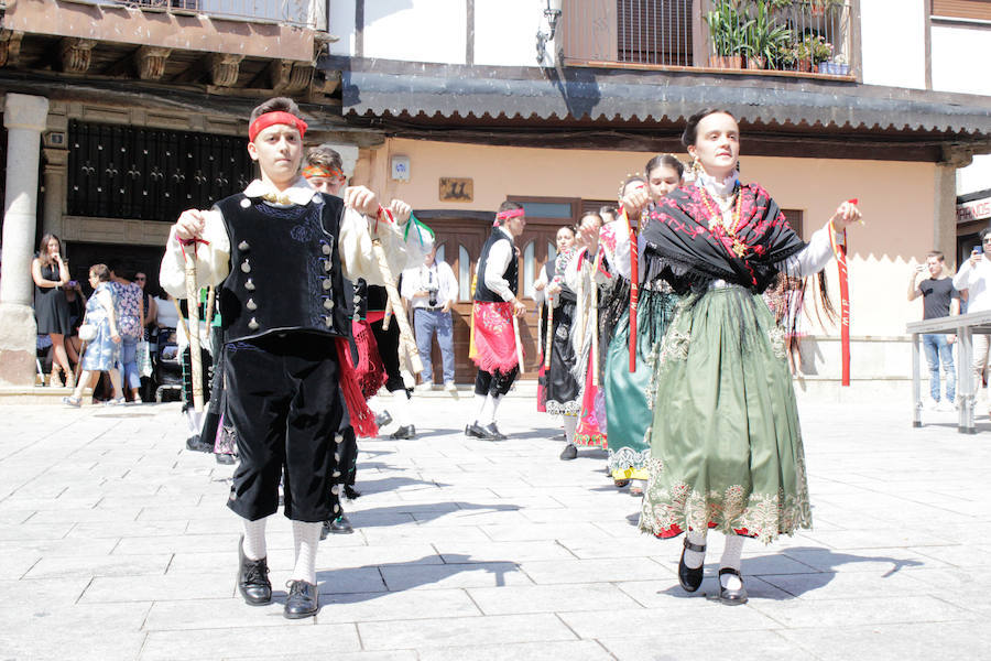 Fotos: Las cintas y el paleo animan Sotoserrano