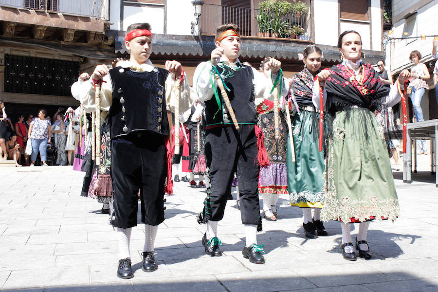 Fotos: Las cintas y el paleo animan Sotoserrano