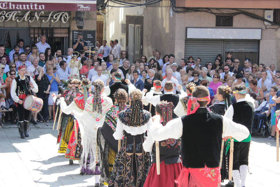 Fotos: Las cintas y el paleo animan Sotoserrano