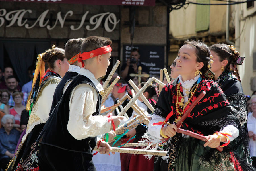 Fotos: Las cintas y el paleo animan Sotoserrano
