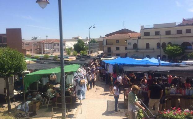 Imagen de archivo del mercadillo de Ciudad Rodrigo en su actual emplazamiento. 