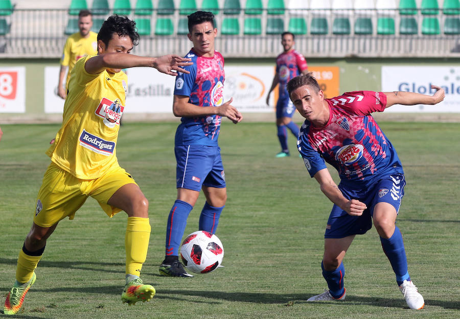 Fotos: Victoria de la Gimnástica Segoviana ante La Bañeza 3-0