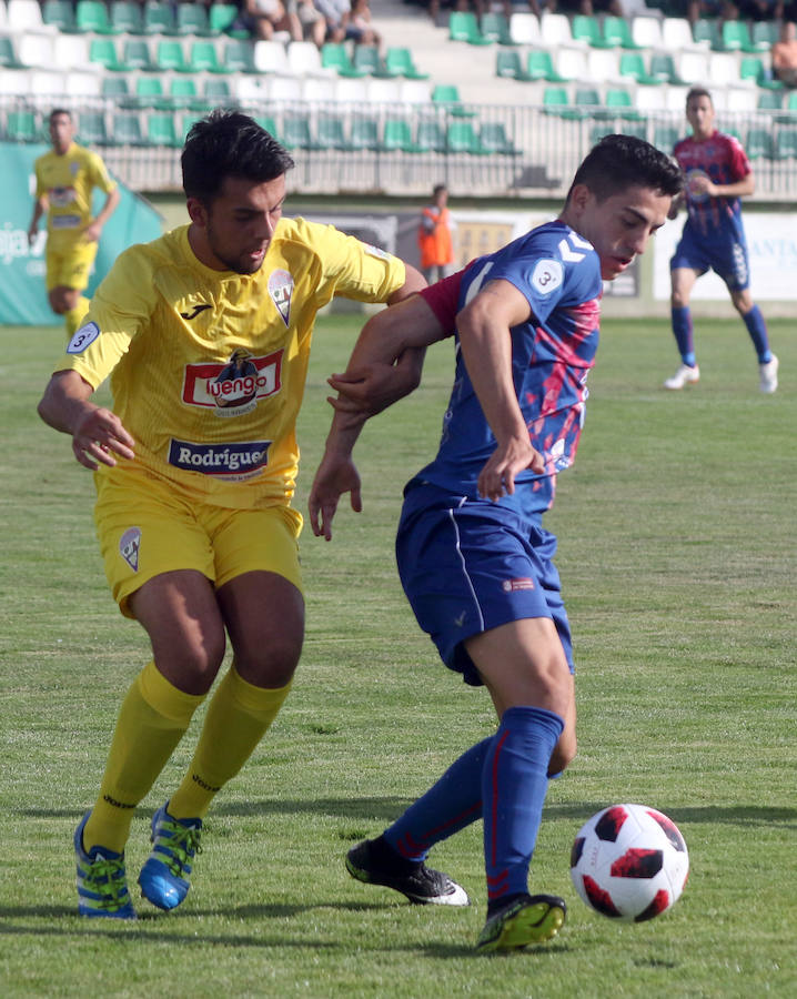 Fotos: Victoria de la Gimnástica Segoviana ante La Bañeza 3-0