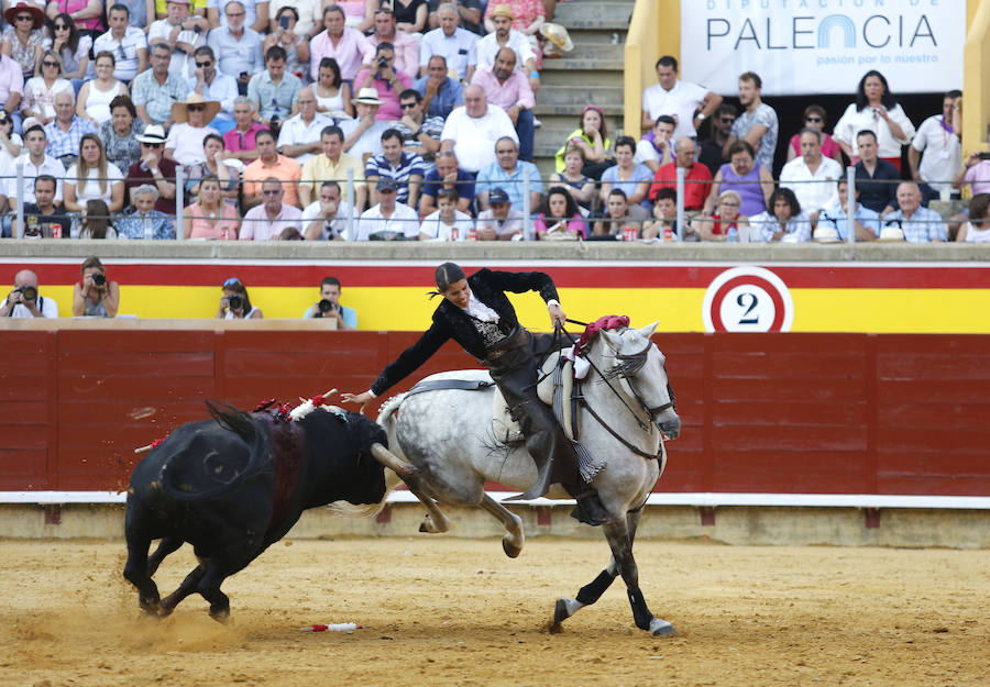 Fotos: Los Rejoneadores salen por la Puerta Grande
