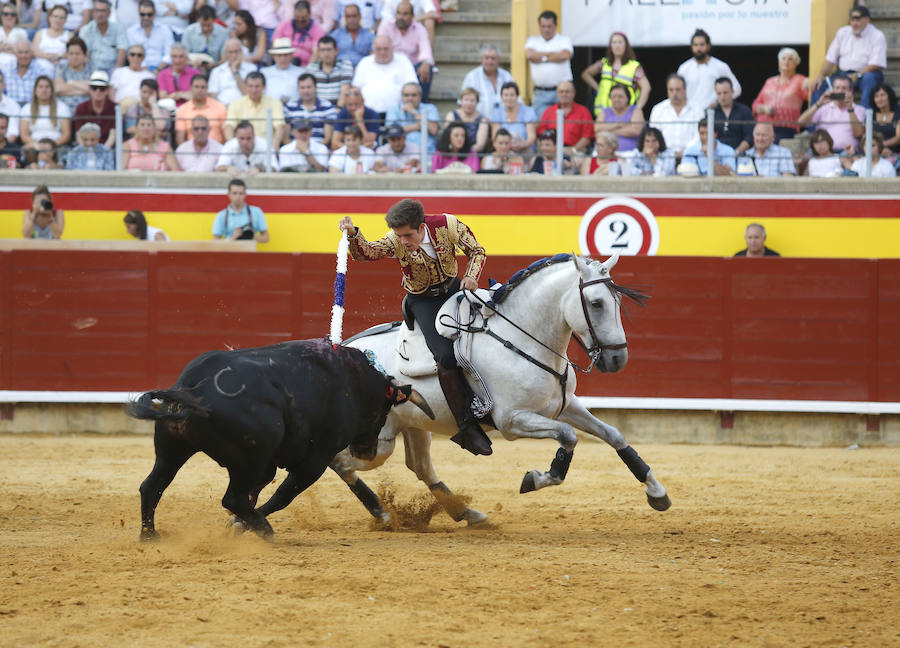 Fotos: Los Rejoneadores salen por la Puerta Grande