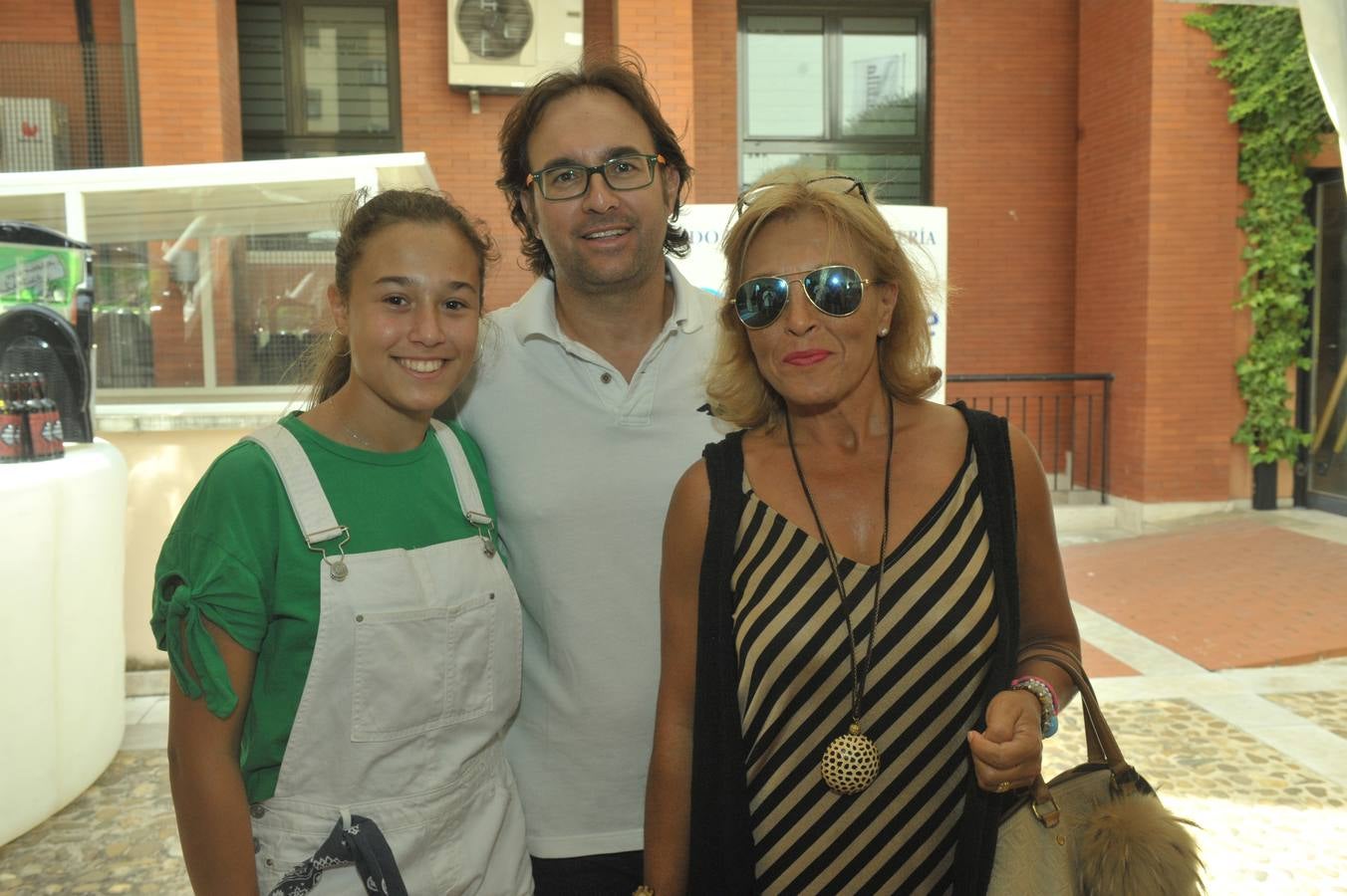 Mencía Martínez, Miguel Martínez y Yolanda Román, de la empresa Carrisdeferro.