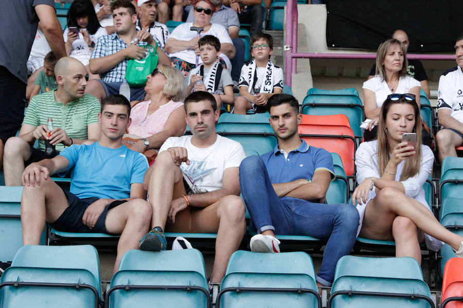 El equipo local logró ayer su primer punto de la temporada en un partido en el que cualquiera de los dos equipos pudo haberse llevado los tres puntos