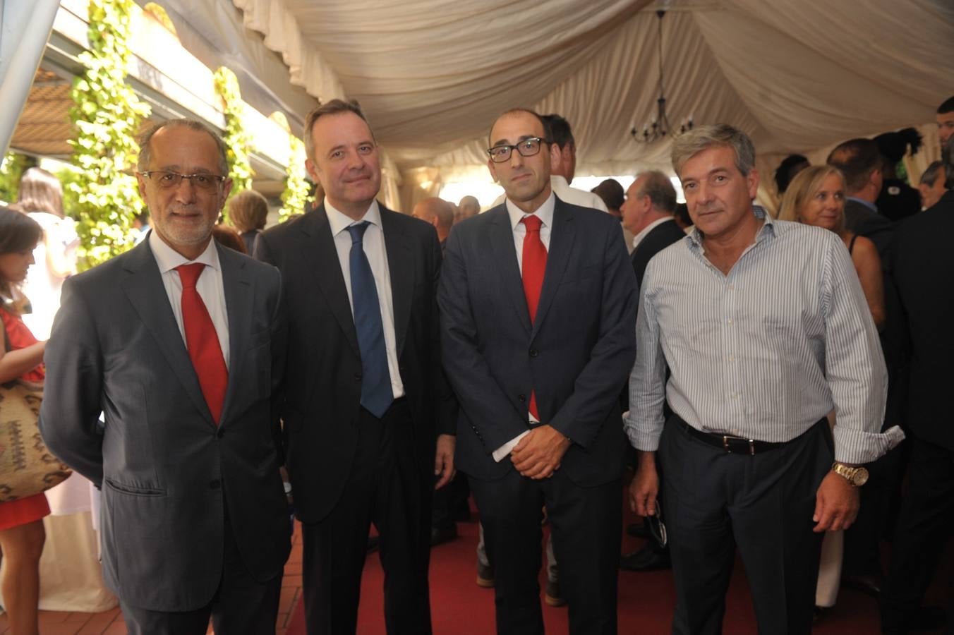 Ciriaco Rodríguez (Banco Santander); el director de El Norte, Ángel Ortiz Dávila; Javier Martín (Banco Santander) y Ángel de las Heras, director general del periódico.