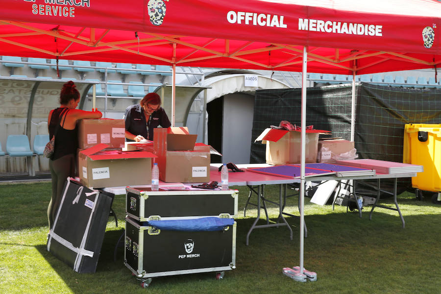 Fotos: Colas antes del concierto de Maluma