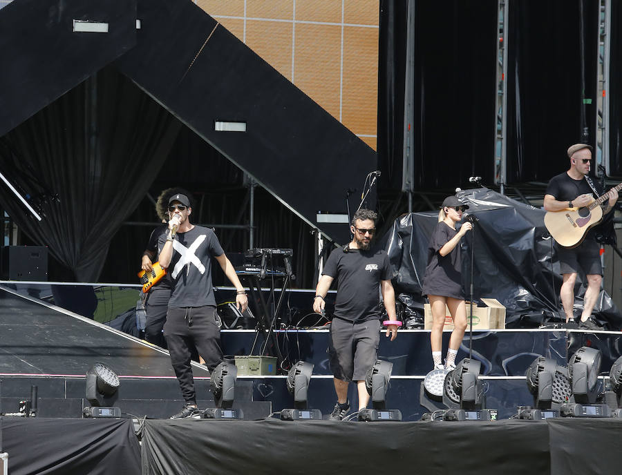 Fotos: Colas antes del concierto de Maluma