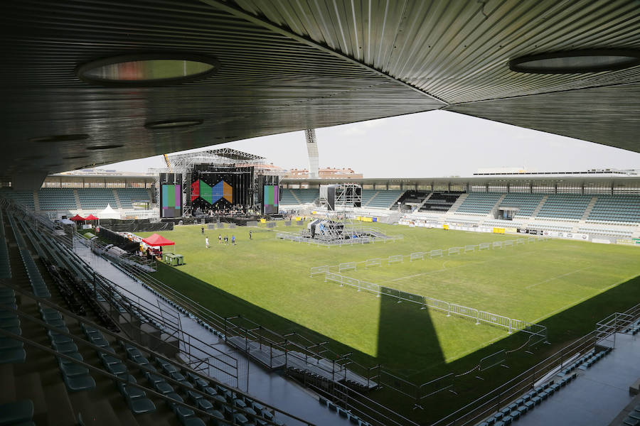 Fotos: Colas antes del concierto de Maluma