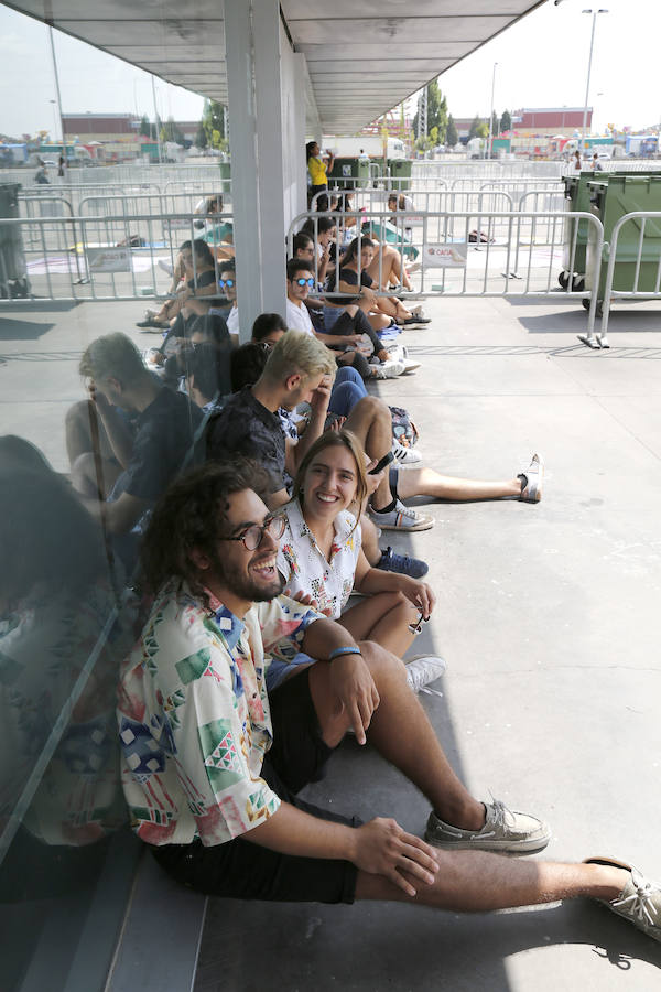 Fotos: Colas antes del concierto de Maluma