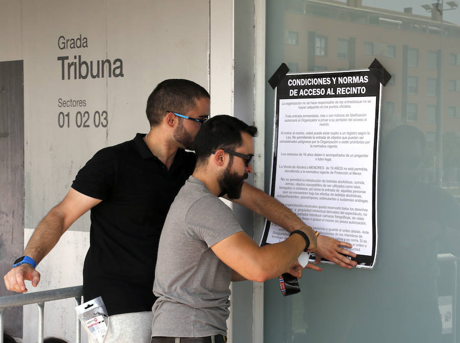 Fotos: Colas antes del concierto de Maluma