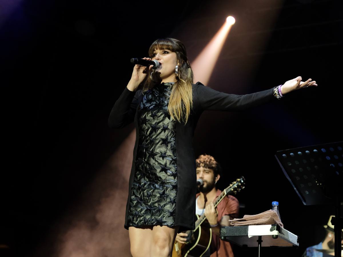 Fotos: Concierto de Rozalén en la Plaza Mayor de Valladolid