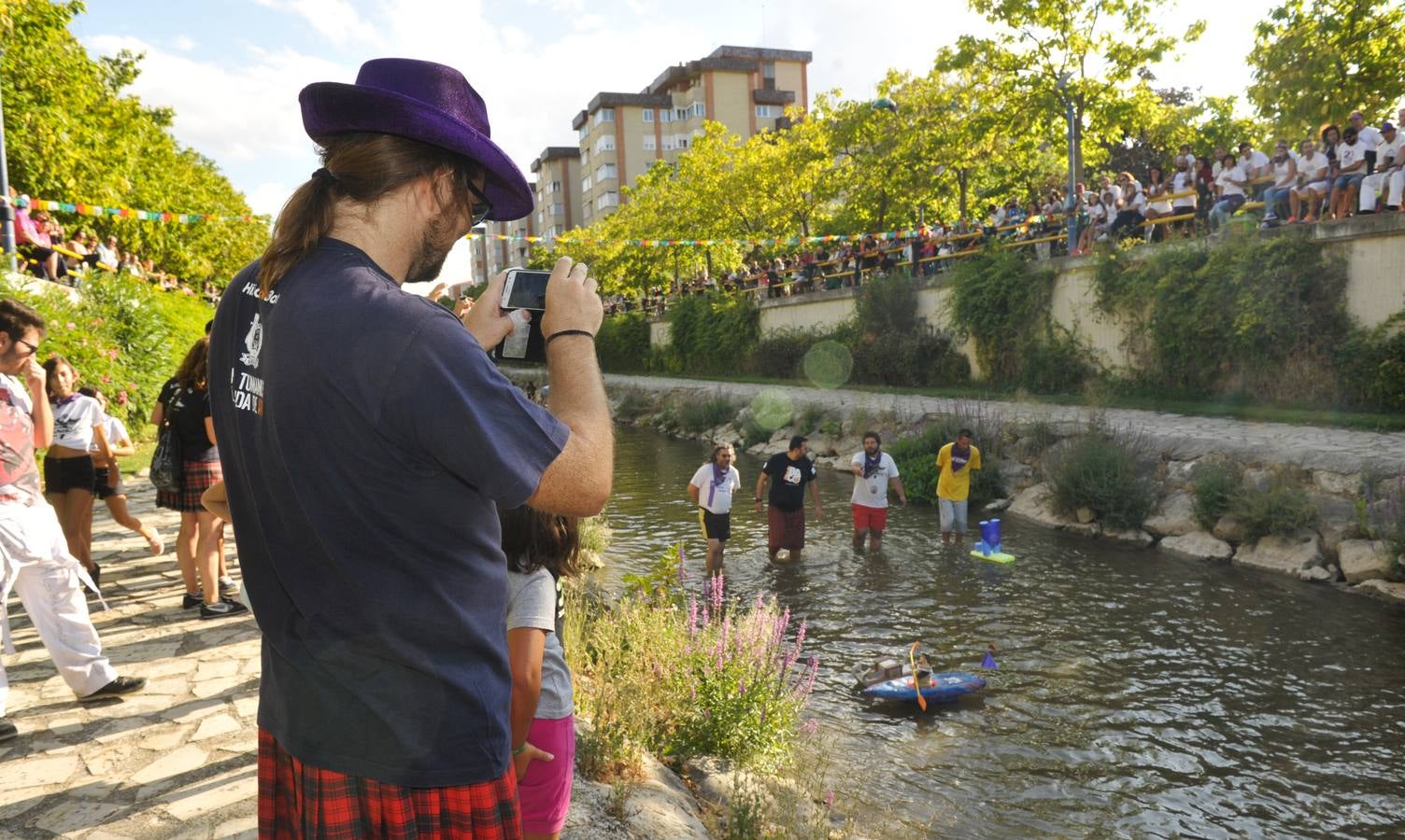 Fotos: Descenso de embarcaciones por el río Esgueva