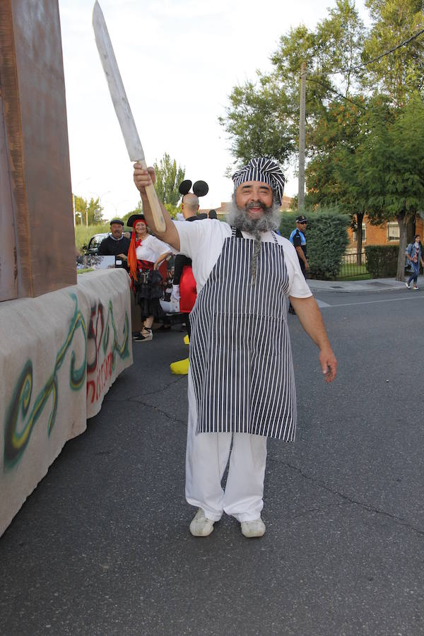 Fotos: El pregón y el desfile de peñas inauguran las fiestas de Laguna de Duero 2018