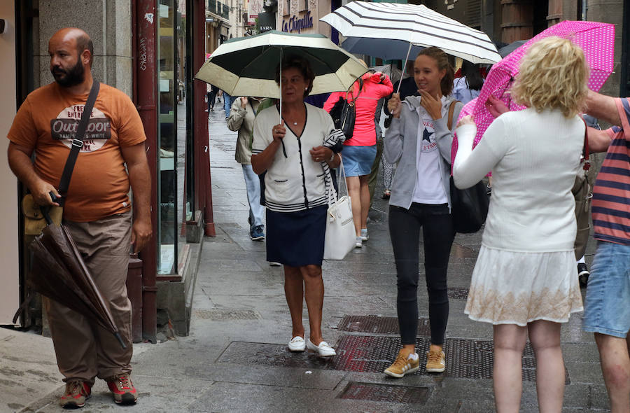 Fotos: Jornada pasada por agua en Segovia