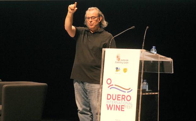 Luis Gutiérrez, durante su intervención en el congreso Duero International Wine Fets. 