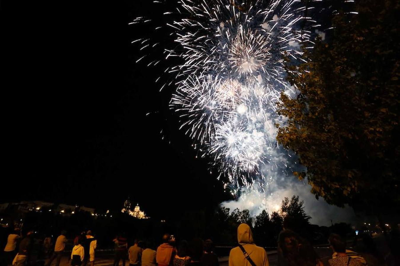 Fotos: Los fuegos Artificiales encienden las fiestas en Salamanca