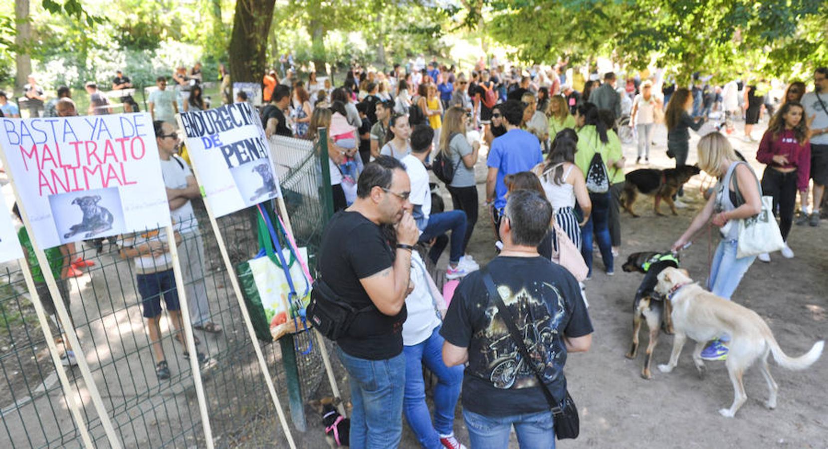 Fotos: Concentración en Las Moreras para despedir a cooper