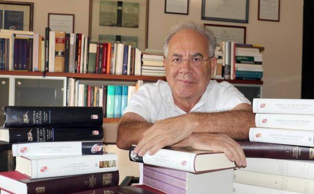 Agustín García Simón, en el que ha sido su despacho en la Consejería de Cultura. 