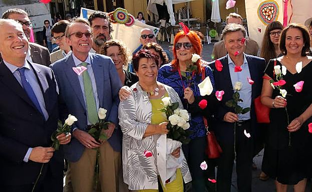 Autoridades e invitados en la inauguración del Hay Festival de Segovia..