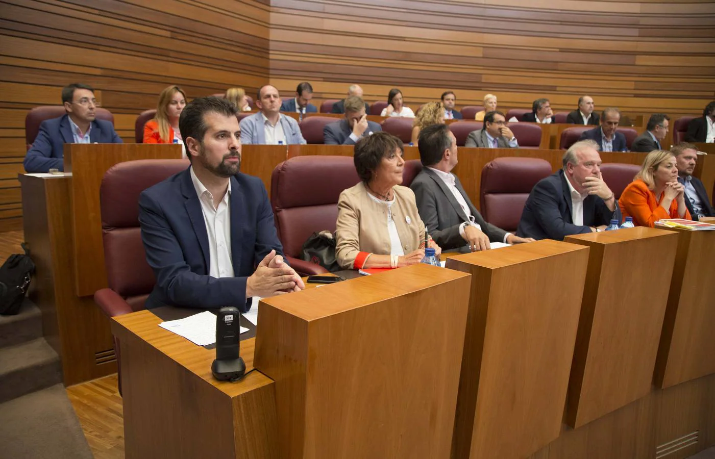 Fotos: Pleno en las Cortes de Castilla y León