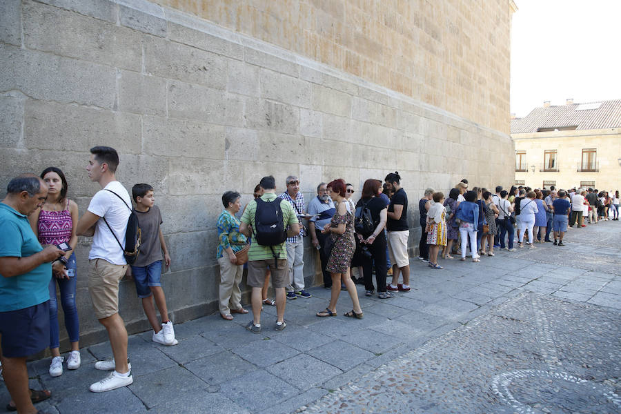 Prolongadas colas en sus accesos, en especial, para entrar en Ieronimus o Scala Coeli, entre otros