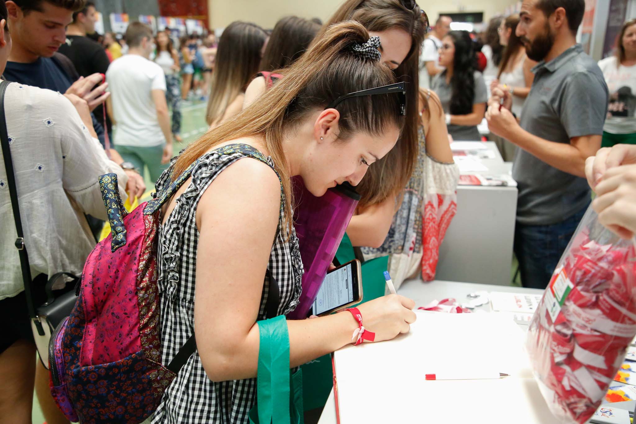 El pabellón deportivo del Campus Unamuno y sus alrededores reunió desde las 12 a las 18 h., a estudiantes de Grado, Máster y Doctorado con representantes de los principales Servicios y Unidades de la Universidad de Salamanca