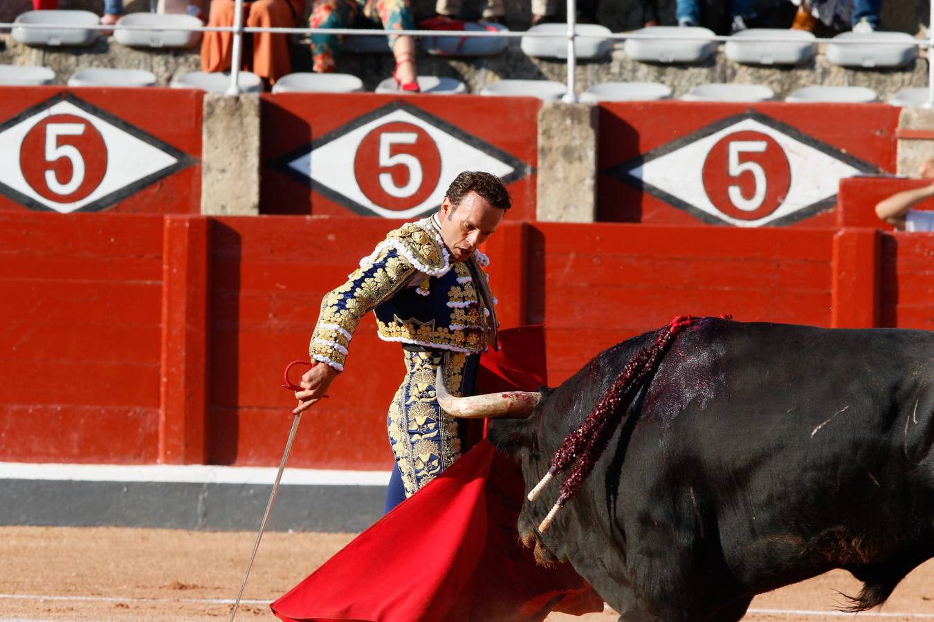 Máximos honores para el bravo, bello y distinguido toro de Montalvo que partió plaza