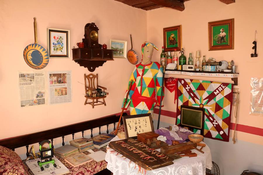 Fotos: Exposición etnográfica en Antigüedad