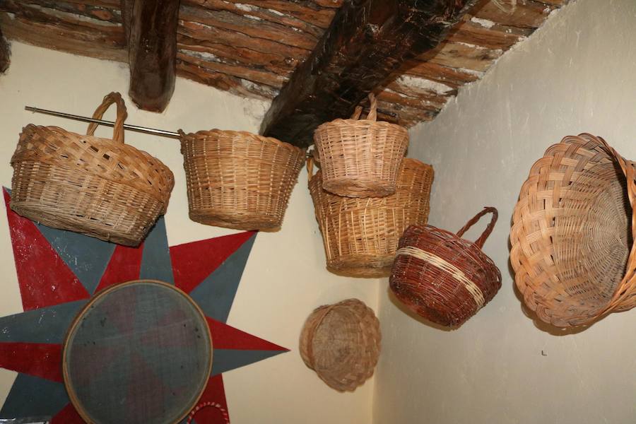Fotos: Exposición etnográfica en Antigüedad