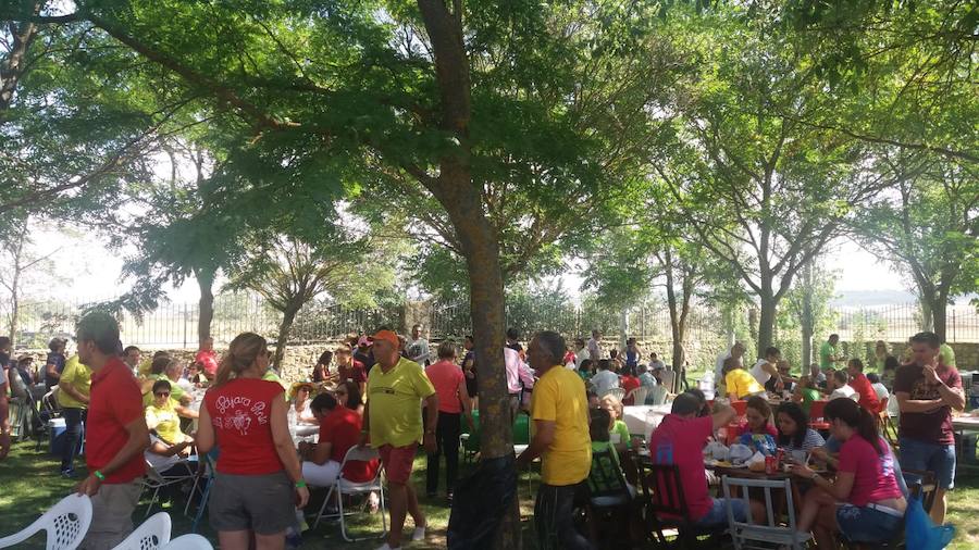 Fotos: Tordehumos despide sus fiestas con una paella popular