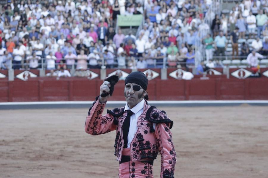 Fotos: López Chaves triunfa en La Glorieta ante Padilla y Joselito Adame