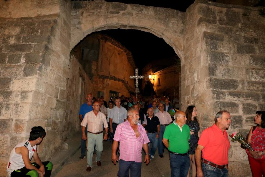 Fotos: Procesión de las hogueras en Palenzuela