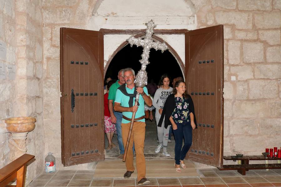 Fotos: Procesión de las hogueras en Palenzuela